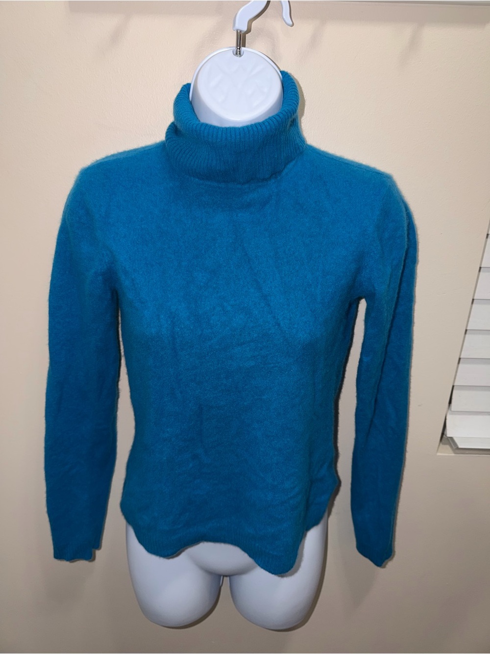 Women's Turtleneck Sweater - 100-% cashmere Marshall Fields Vintage